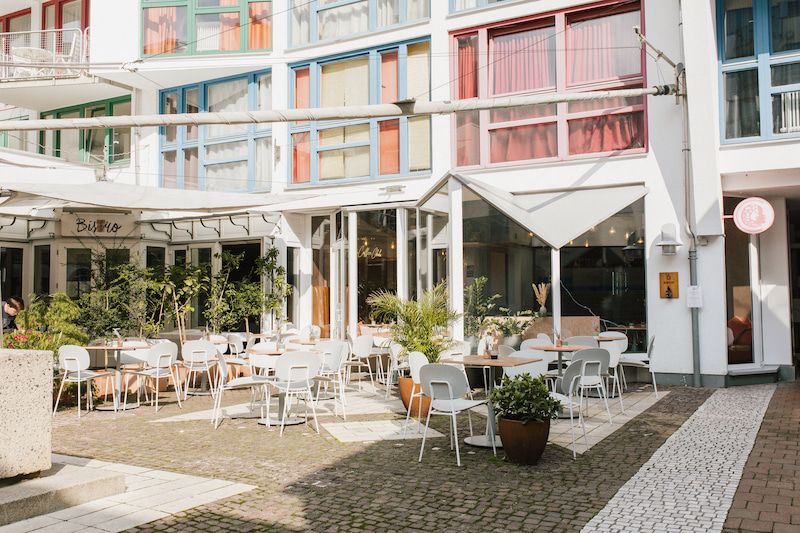 Verkauf und Neuvermietung mehrerer Gewerbeeinheiten – München